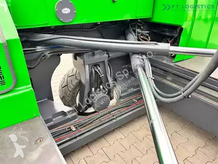 Štvorcestný vysokozdvižný vozík Combilift