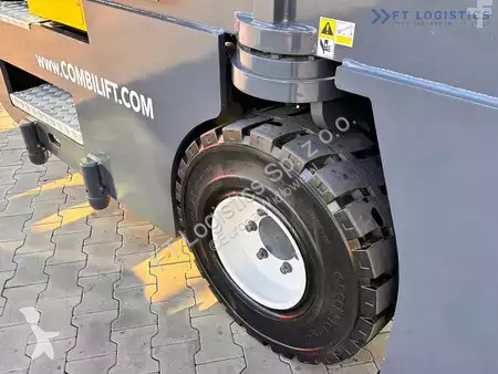 Štvorcestný vysokozdvižný vozík Combilift