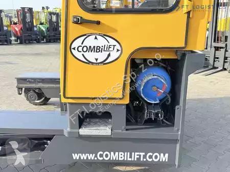 Štvorcestný vysokozdvižný vozík Combilift