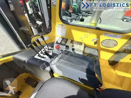 Štvorcestný vysokozdvižný vozík Combilift