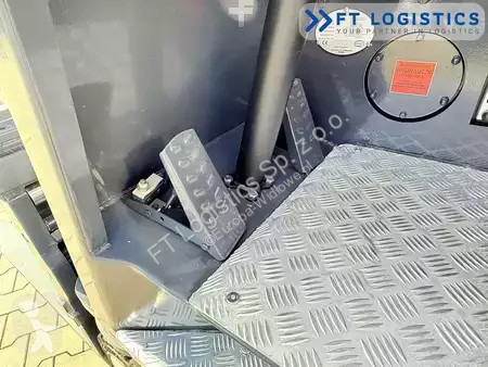Štvorcestný vysokozdvižný vozík Combilift
