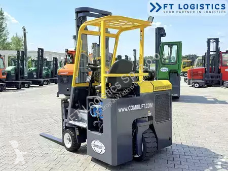 Многопосочен кар Combilift