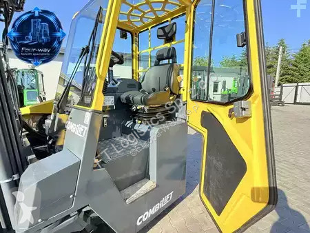Stivuitor multidirectional Combilift