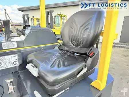 رافعة شوكية متعددة الاتجاهات Combilift