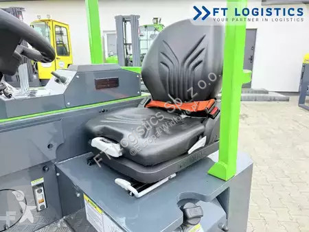رافعة شوكية متعددة الاتجاهات Combilift