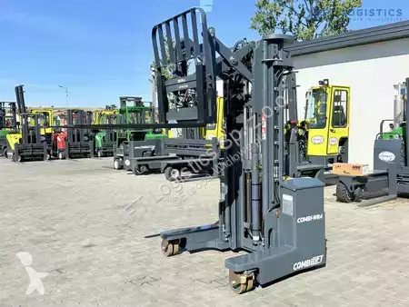 رافعة شوكية متعددة الاتجاهات Combilift