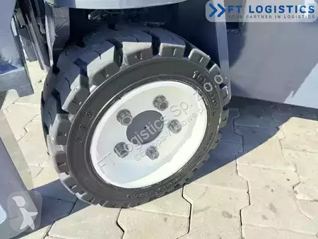 Stivuitor multidirectional Combilift