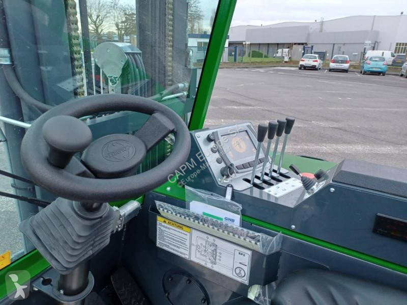 Empilhador multi direccional Combilift CBE3000