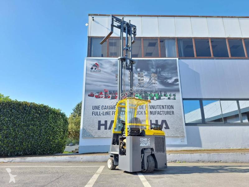 Empilhador multi direccional Combilift CB