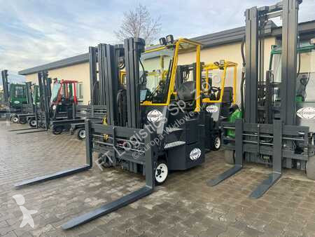 Stivuitor multidirectional Combilift