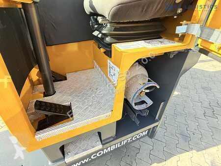 Stivuitor multidirectional Combilift