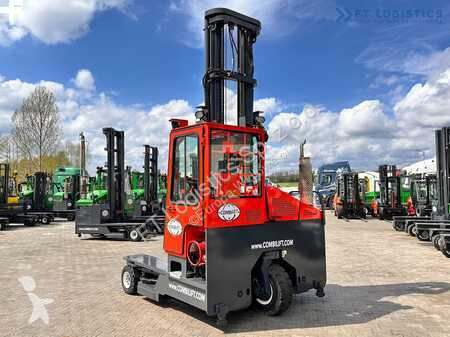 Empilhador multi direccional Combilift