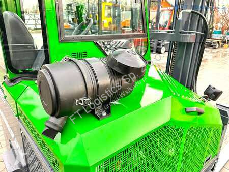 Stivuitor multidirectional Combilift
