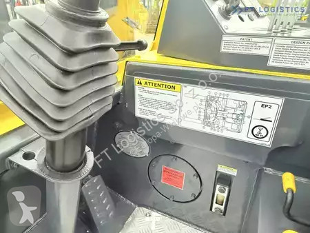 Štvorcestný vysokozdvižný vozík Combilift