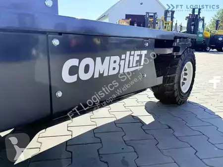 Štvorcestný vysokozdvižný vozík Combilift