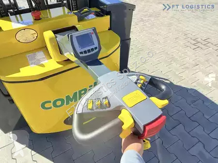 Štvorcestný vysokozdvižný vozík Combilift