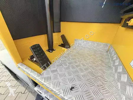 Štvorcestný vysokozdvižný vozík Combilift
