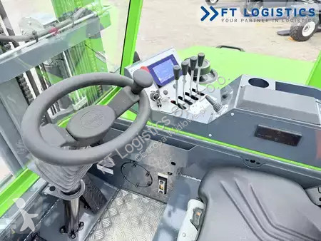 Štvorcestný vysokozdvižný vozík Combilift