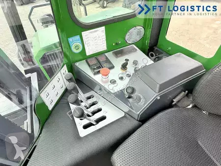 Štvorcestný vysokozdvižný vozík Combilift