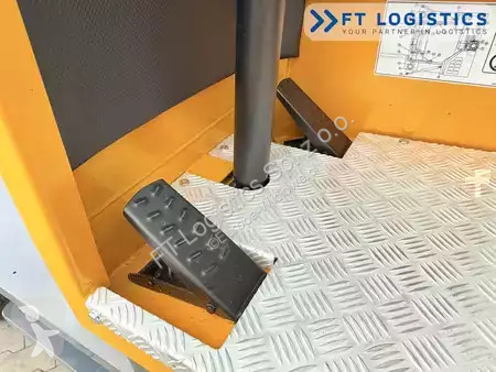 Štvorcestný vysokozdvižný vozík Combilift