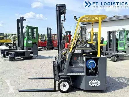 Многопосочен кар Combilift