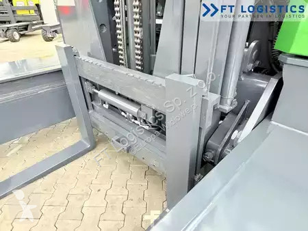 رافعة شوكية متعددة الاتجاهات Combilift