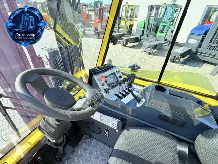 Stivuitor multidirectional Combilift