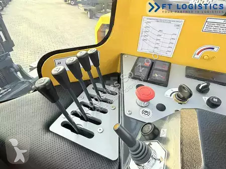 Stivuitor multidirectional Combilift