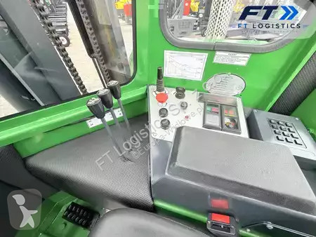 多向叉车 Combilift
