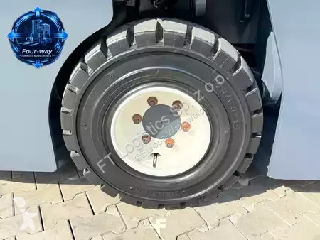 Stivuitor multidirectional Combilift