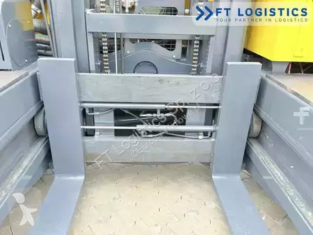 رافعة شوكية متعددة الاتجاهات Combilift