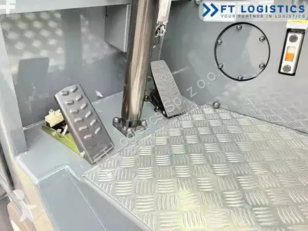 رافعة شوكية متعددة الاتجاهات Combilift