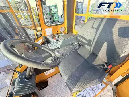 Многоходовой погрузчик Combilift