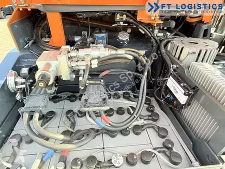 Многоходовой погрузчик Combilift