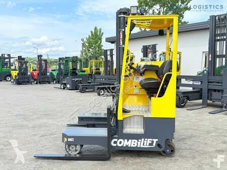 رافعة شوكية متعددة الاتجاهات Combilift