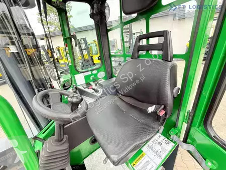 Štvorcestný vysokozdvižný vozík Combilift