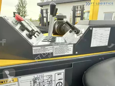 Štvorcestný vysokozdvižný vozík Combilift