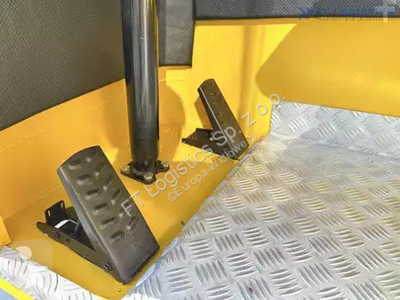 Štvorcestný vysokozdvižný vozík Combilift