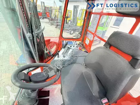 Štvorcestný vysokozdvižný vozík Combilift