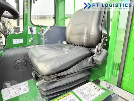 Štvorcestný vysokozdvižný vozík Combilift