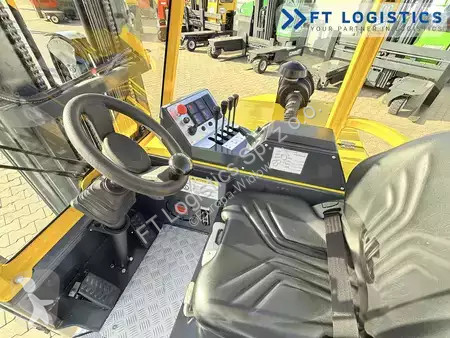Štvorcestný vysokozdvižný vozík Combilift