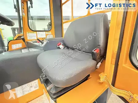 Štvorcestný vysokozdvižný vozík Combilift