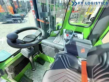 Многоходовой погрузчик Combilift