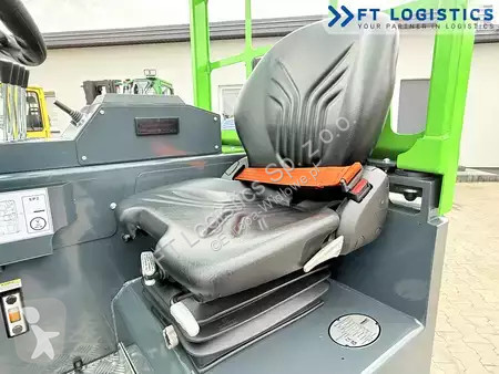 Многоходовой погрузчик Combilift