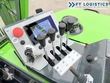 رافعة شوكية متعددة الاتجاهات Combilift