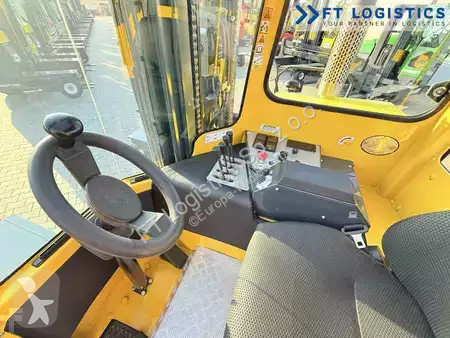 Stivuitor multidirectional Combilift