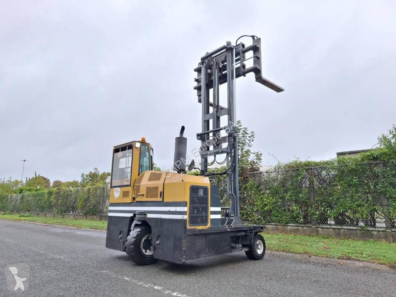Empilhador multi direccional Combilift -15