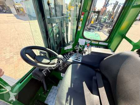 Stivuitor multidirectional Combilift