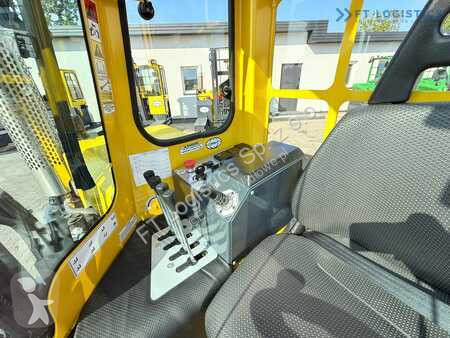 Stivuitor multidirectional Combilift