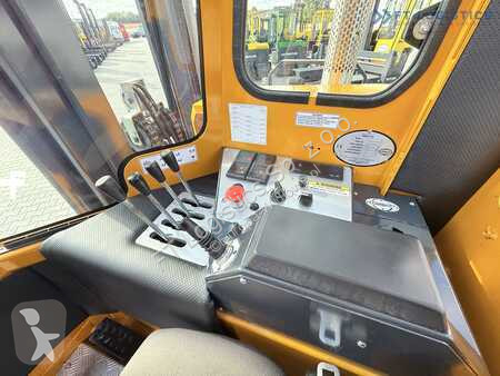 Stivuitor multidirectional Combilift